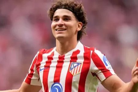رسميا| ريال مدريد يقدم عرضا بـ150 مليون يورو لضم ألفاريز وأتلتيكو يرفضه