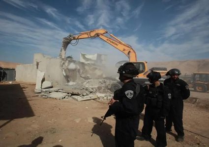 الاحتلال يسلم إخطارات لهدم منازل في مسافر يطا