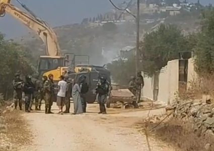 الاحتلال يشرع بهدم منزل في كفر الديك غرب سلفيت