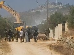 الاحتلال يشرع بهدم منزل في كفر الديك غرب سلفيت