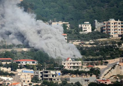 قتيل بغارة إسرائيلية وإنذارات بإخلاء 20 بلدة جنوب لبنان