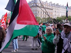 باريس تمنح "المواطنة الفخرية" للمدنيين والصحفيين الفلسطينيين