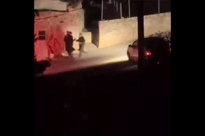 مستوطنون يهاجمون منزلا ويحطمون أربع مركبات في كفل حارس شمال سلفيت