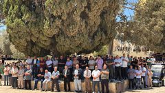 60 ألفا يؤدون صلاة الجمعة في المسجد الأقصى رغم إجراءات الاحتلال