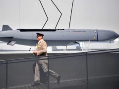بريطانيا تختبر أسلحة بعيدة المدى تمهيداً لإرسالها إلى أوكرانيا