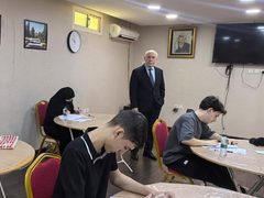 القنصل العام يتفقد سير امتحانات الثانوية العامة لطلبة غزة في جدة