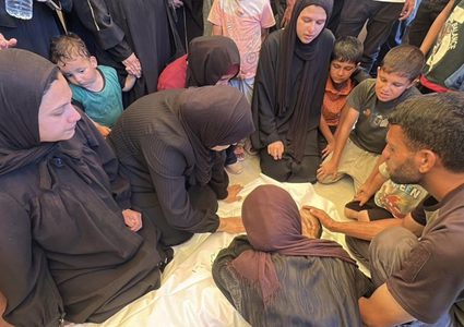 4 شهداء من عائلة واحدة بقصف شقة بغزة والاحتلال يوسع الخط الأصفر ببيت لاهيا