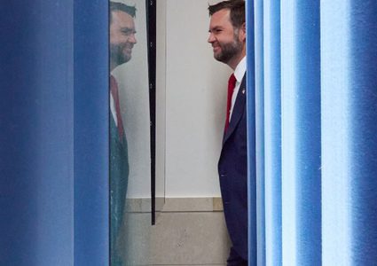 واشنطن بوست: فوضى تسبق انطلاق محادثات واشنطن وطهران وتكشف مسارًا دبلوماسيًا هشًا