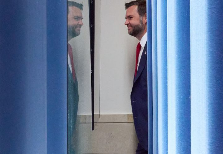 واشنطن بوست: فوضى تسبق انطلاق محادثات واشنطن وطهران وتكشف مسارًا دبلوماسيًا هشًا