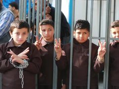 هيئة الأسرى: حرمان 65 أسيراً من التقدم لامتحان التوجيهي انتهاك لحقهم في التعليم