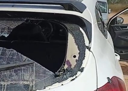 مستوطنون يحطمون مركبات العمال شرق سلفيت