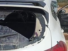 مستوطنون يحطمون مركبات العمال شرق سلفيت