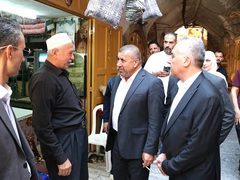 محافظ الخليل: أعمال لجنة الإعمار والترميم في البلدة القديمة تعزز صمود المواطنين