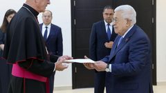 الرئيس يتقبل أوراق اعتماد ممثل البعثة البابوية في القدس