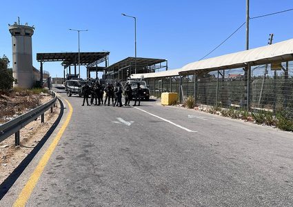 الاحتلال يقتحم الجيب والعيسوية ويعتقل بائع كعك في القدس