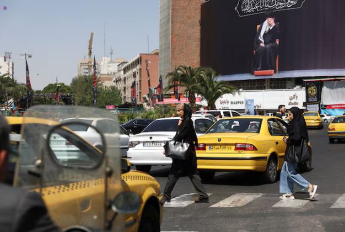 رويترز: تفكيك منظومة العقوبات على إيران قد يستغرق سنوات رغم التفاهمات مع واشنطن