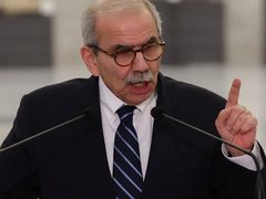 رئيس وزراء لبنان: الانسحاب الإسرائيلي هدفنا الأساسي من المفاوضات