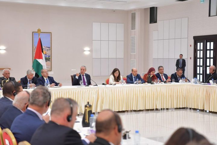 الشيخ يطلع السفراء المعتمدين على آخر المستجدات السياسية والإنسانية