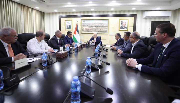 رئيس الوزراء يؤكد أهمية الطاقة المُتجدِّدة لتعزيز أمن الطاقة والصمود