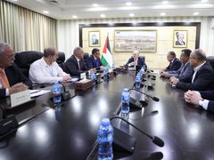 رئيس الوزراء يؤكد أهمية الطاقة المُتجدِّدة لتعزيز أمن الطاقة والصمود