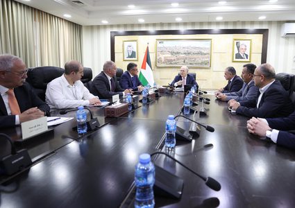رئيس الوزراء يؤكد أهمية الطاقة المُتجدِّدة لتعزيز أمن الطاقة والصمود
