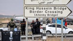 اتفاق على تشكيل لجنة فلسطينية - أردنية لتذليل العقبات على معبر الكرامة