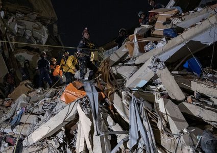 ارتفاع ضحايا زلزال فنزويلا المزدوج إلى 164 قتيلا و971 جريحا
