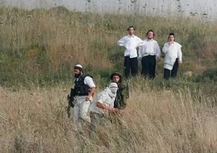 مستوطنون يهاجمون منازل المواطنين في المنية جنوب شرق بيت لحم