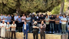 أكثر من 60 ألف مصلِّ أدّوا صلاة الجمعة في المسجد الأقصى المبارك، رغم عراقيل الاحتلال