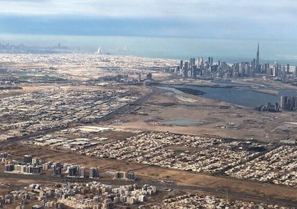 الإمارات ترسل تحذيرا لمواطنيها من تهديد صواريخ محتمل