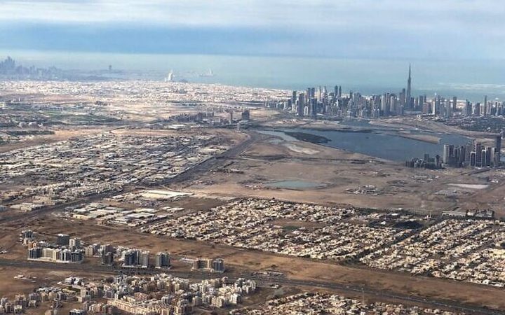 الإمارات ترسل تحذيرا لمواطنيها من تهديد صواريخ محتمل