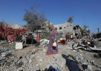 إصابات جراء قصف الاحتلال خيمة للنازحين غرب مدينة غزة
