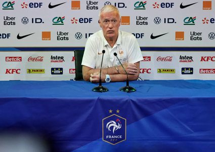 ديشان يعود إلى معسكر منتخب فرنسا في مونديال 2026 بعد وفاة والدته