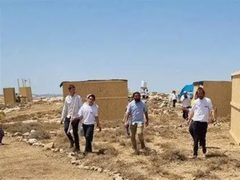 مستوطنون يهاجمون منزلًا جنوب يطا ويتسببون بحالات اختناق لعائلة في مسافر يطا