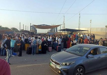 أبو دلو: الأردن يستقبل الفلسطينيين على مدار الساعة وأزمة الجسر سببها الاحتلال