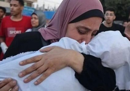 استشهاد طفلة بشظية قذيفة أطلقها الاحتلال شرق خان يونس