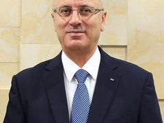 أ.د رامي الحمد الله يطلع اللجنة التنفيذية على استعدادات الانتخابات التشريعية