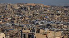 الاحتلال يوسع المنطقة الصفراء وسط القطاع وغارات على غزة وخان يونس