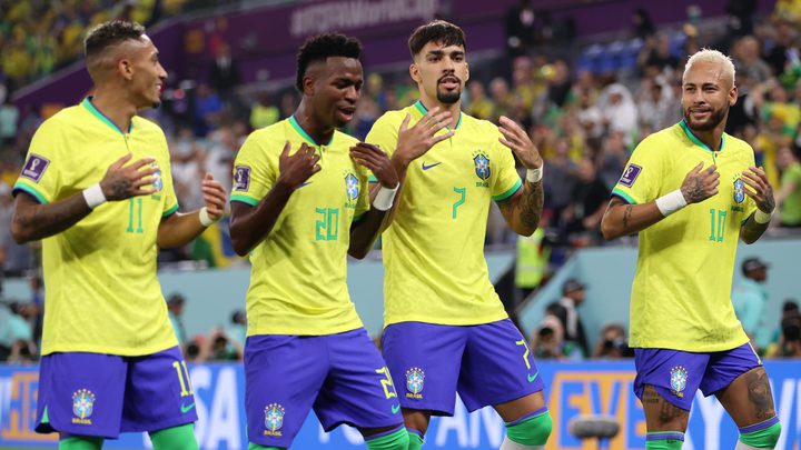 المنتخب البرازيلي يتأهل إلى ثمن نهائي كأس العالم بعد التغلب على نظيره الياباني