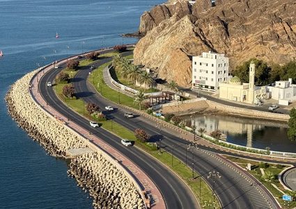 إيران تعلن أنها عقدت اجتماعًا مع سلطنة عُمان في شأن مضيق هرمز