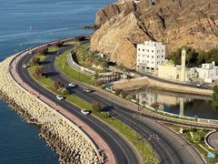 إيران تعلن أنها عقدت اجتماعًا مع سلطنة عُمان في شأن مضيق هرمز