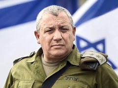 آيزنكوت: اقترحت تحالفًا ثلاثيًا مع بينيت ولابيد لكنه لم يرَ النور