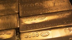 الذهب يسجل أسوأ أداء فصلي منذ 13 عامًا بسبب مخاوف الفائدة والتضخم