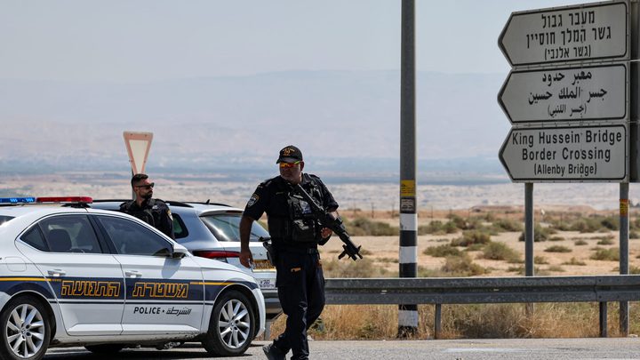 الأردن يمنع 468 شخصًا من الدخول والسفر عبر جسر الملك حسين