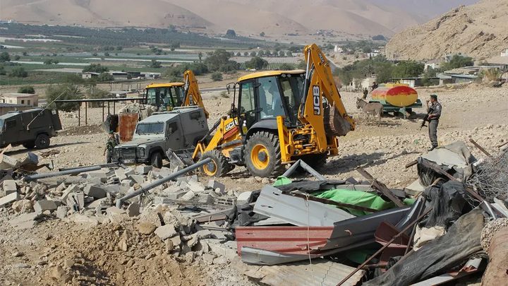 محافظة طوباس وهيئة الجدار تنتزعان قراراً بتجميد هدم منشآت سكنية في الأغوار