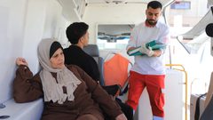 إجلاء 30 مريضًا و55 مرافقًا عبر معبر رفح