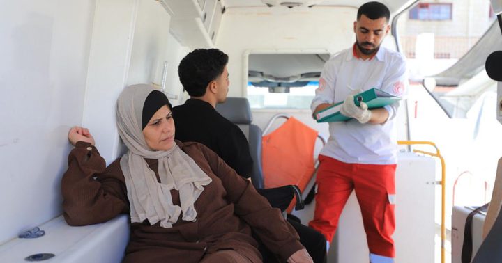 إجلاء 30 مريضًا و55 مرافقًا عبر معبر رفح