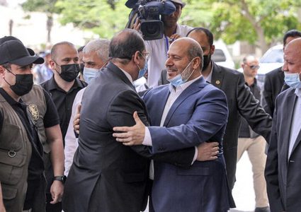 وفد من حماس يصل القاهرة لبحث تنفيذ اتفاق وقف إطلاق النار والمرحلة الثانية