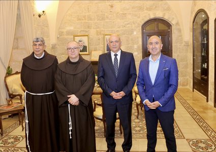 وزير السياحة وحارس الأراضي المقدسة يبحثان إعادة تنشيط السياحة الوافدة إلى فلسطين