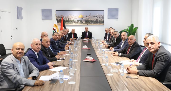 الشيخ يبحث مع الغرف التجارية تداعيات الأزمة الاقتصادية على حياة المواطنين